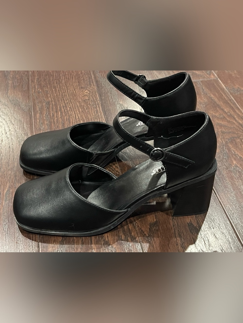Seychelles Women Black Faux Leather Strappy Square Toe Ankle Strap Heel Size 10M - Picture 2 of 8